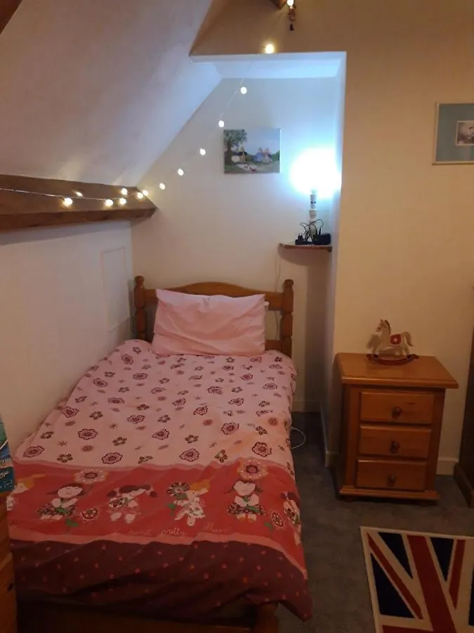 Holiday home Chestnut Villa Langoelan