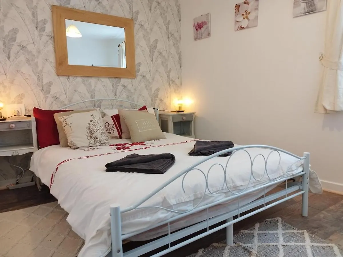 Chestnut Villa Langoelan Holiday home