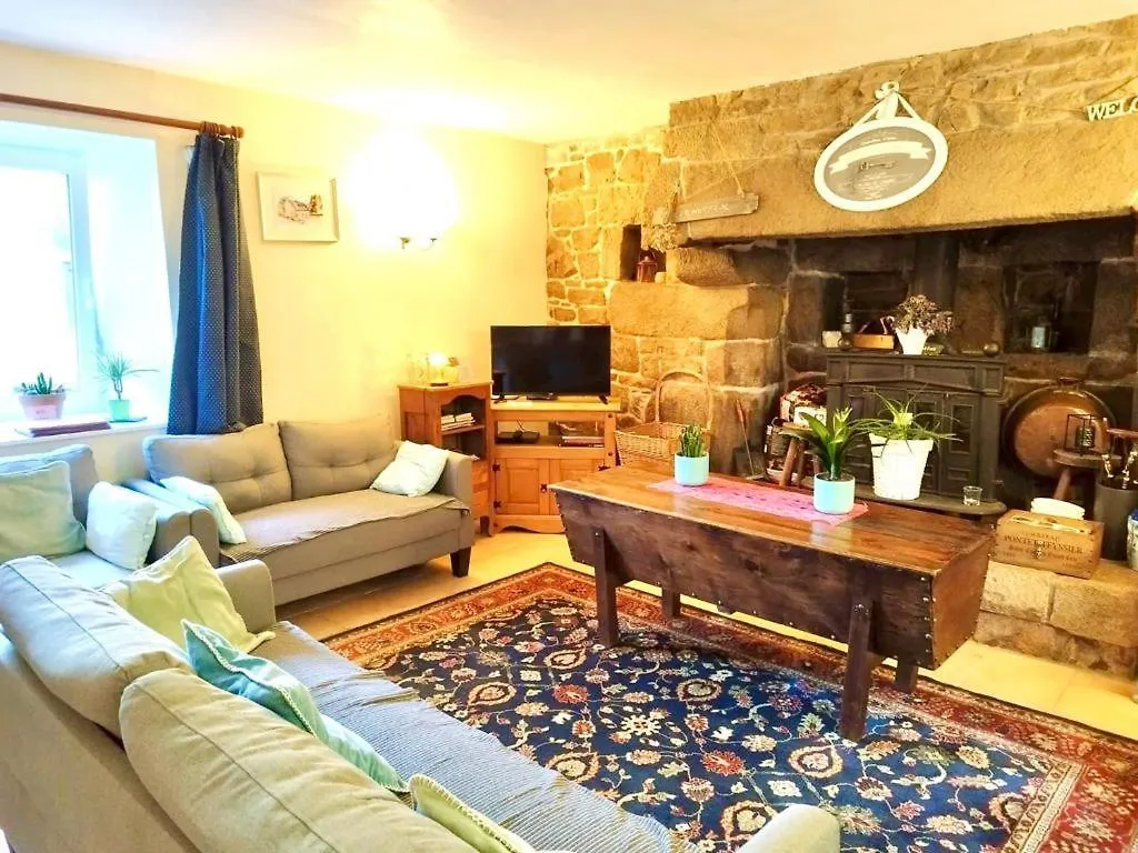 Chestnut Villa Langoelan France