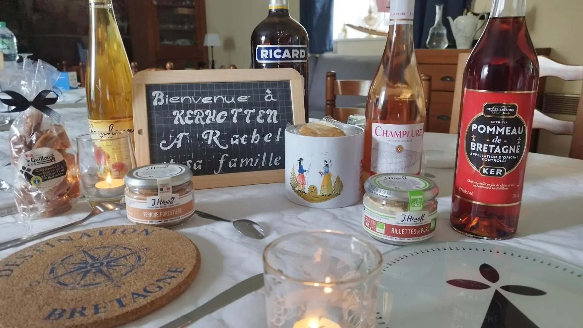 Holiday home Chestnut Villa Langoelan France